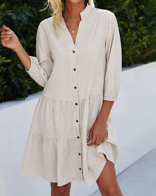 Dames zomerjurk met V-hals, ruitpatroon en knoopsluiting – comfortabel en elegant