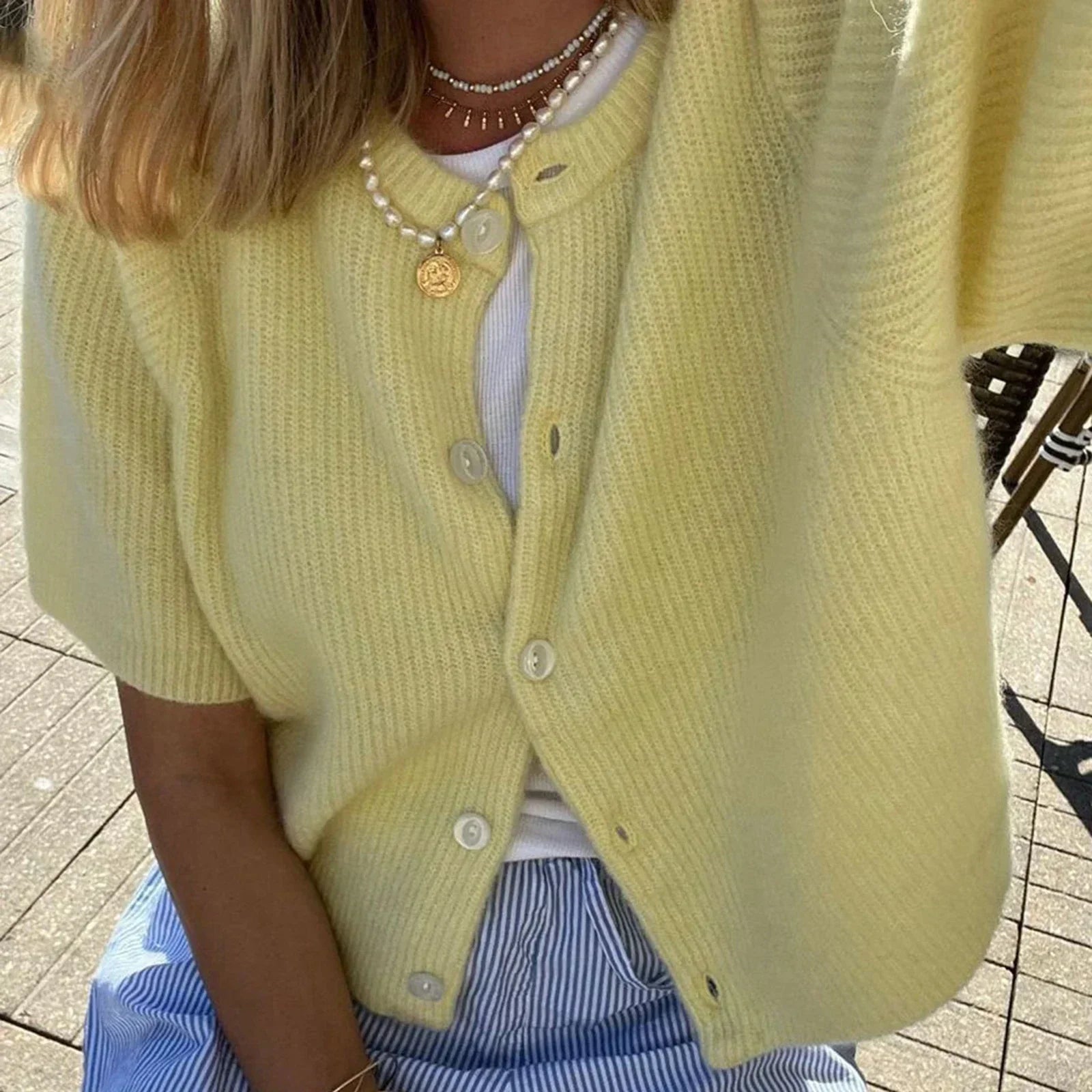 Yaralie – Korte mouwen damesvest met streetwear flair