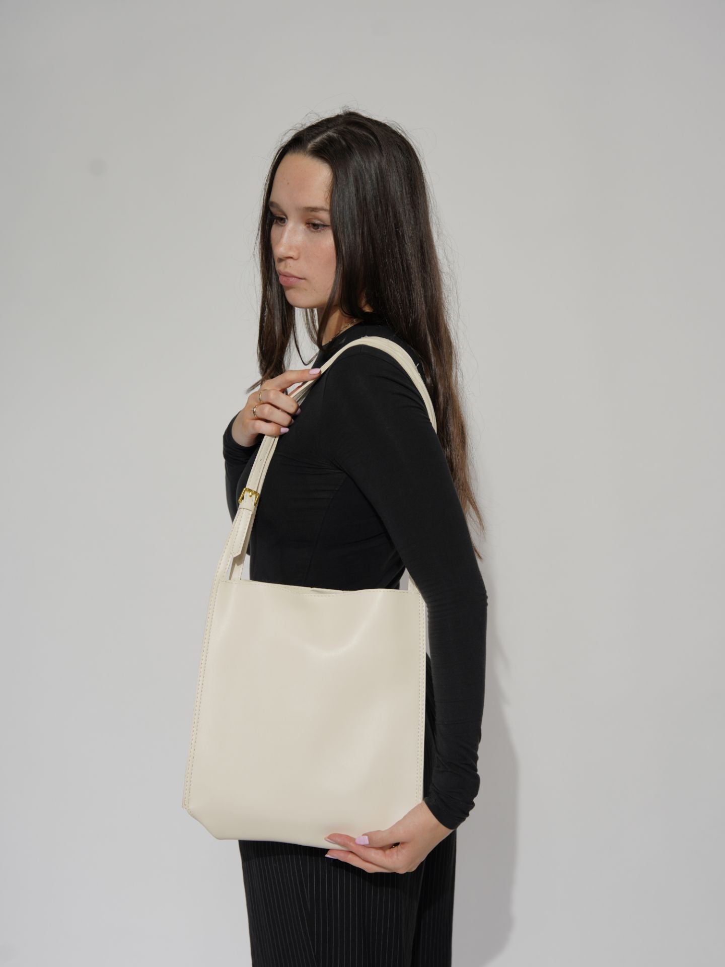 Seliora Elegante Vegan Schoudertas – Tijdloze Stijl & Praktisch Ontwerp voor Elke Dag