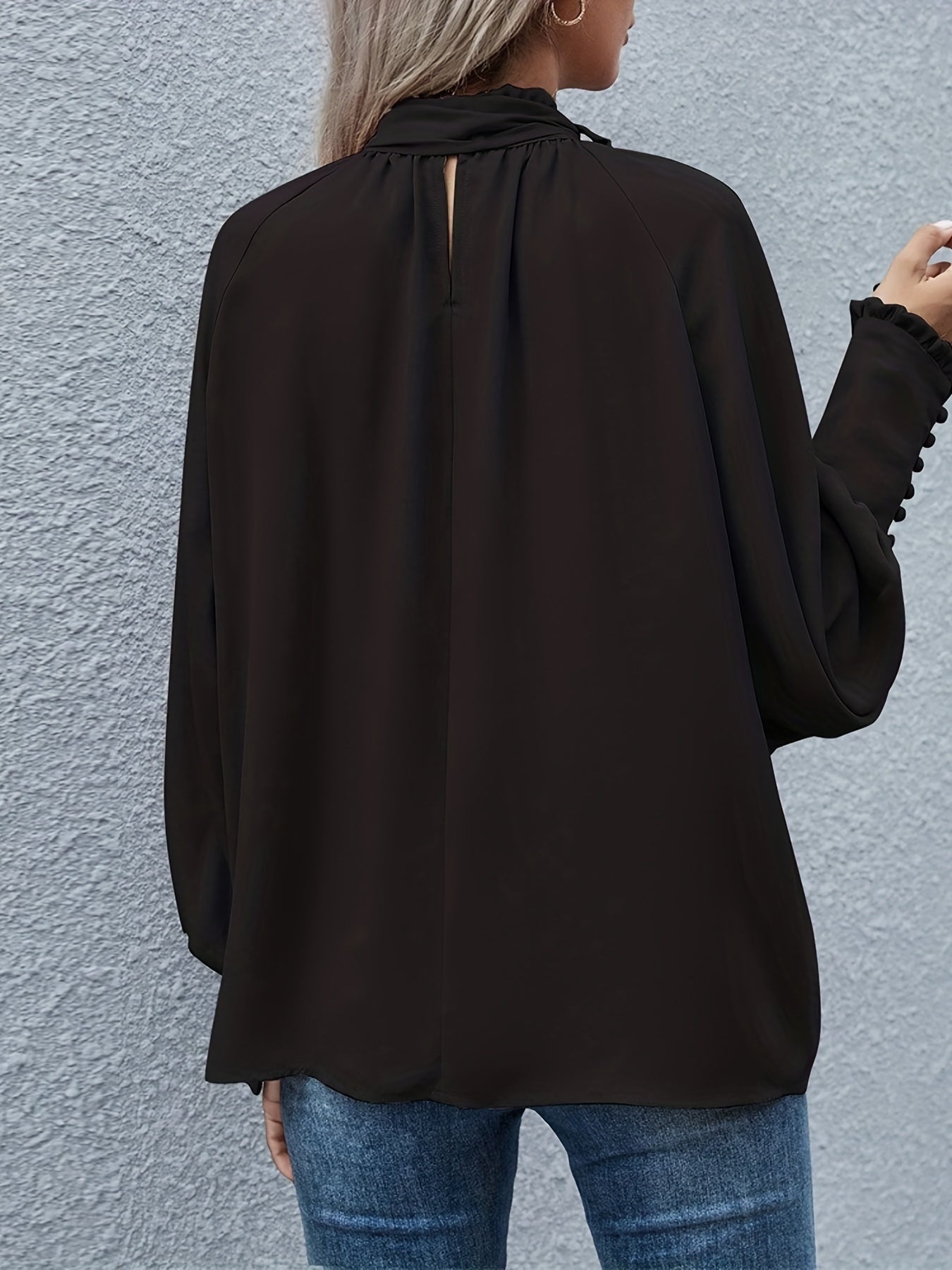 Amélie – Chique Damesblouse met Strik en Verfijnde Details