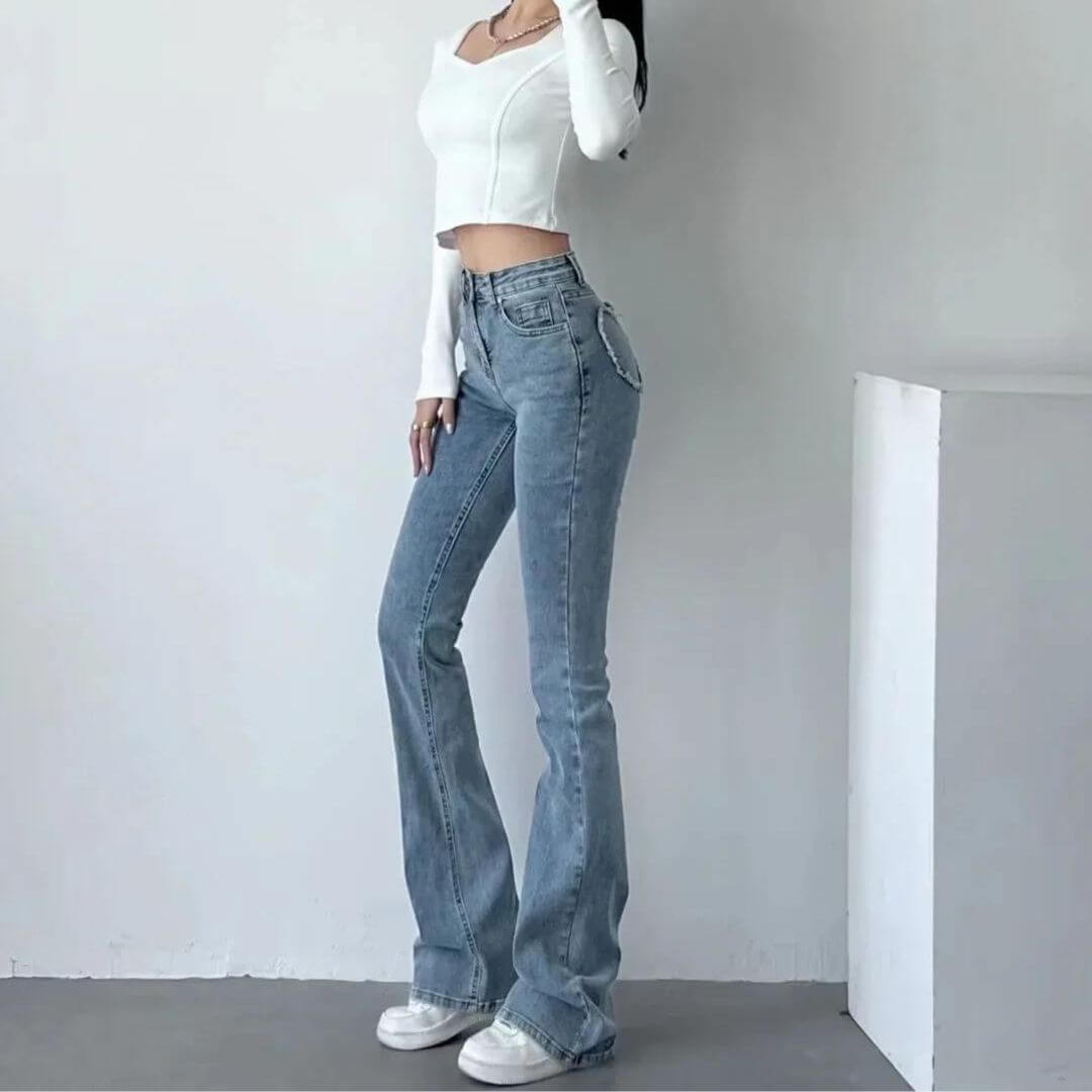 Selene Jeans – Dames Spijkerbroek met Hoge Taille en Hartvormige Details