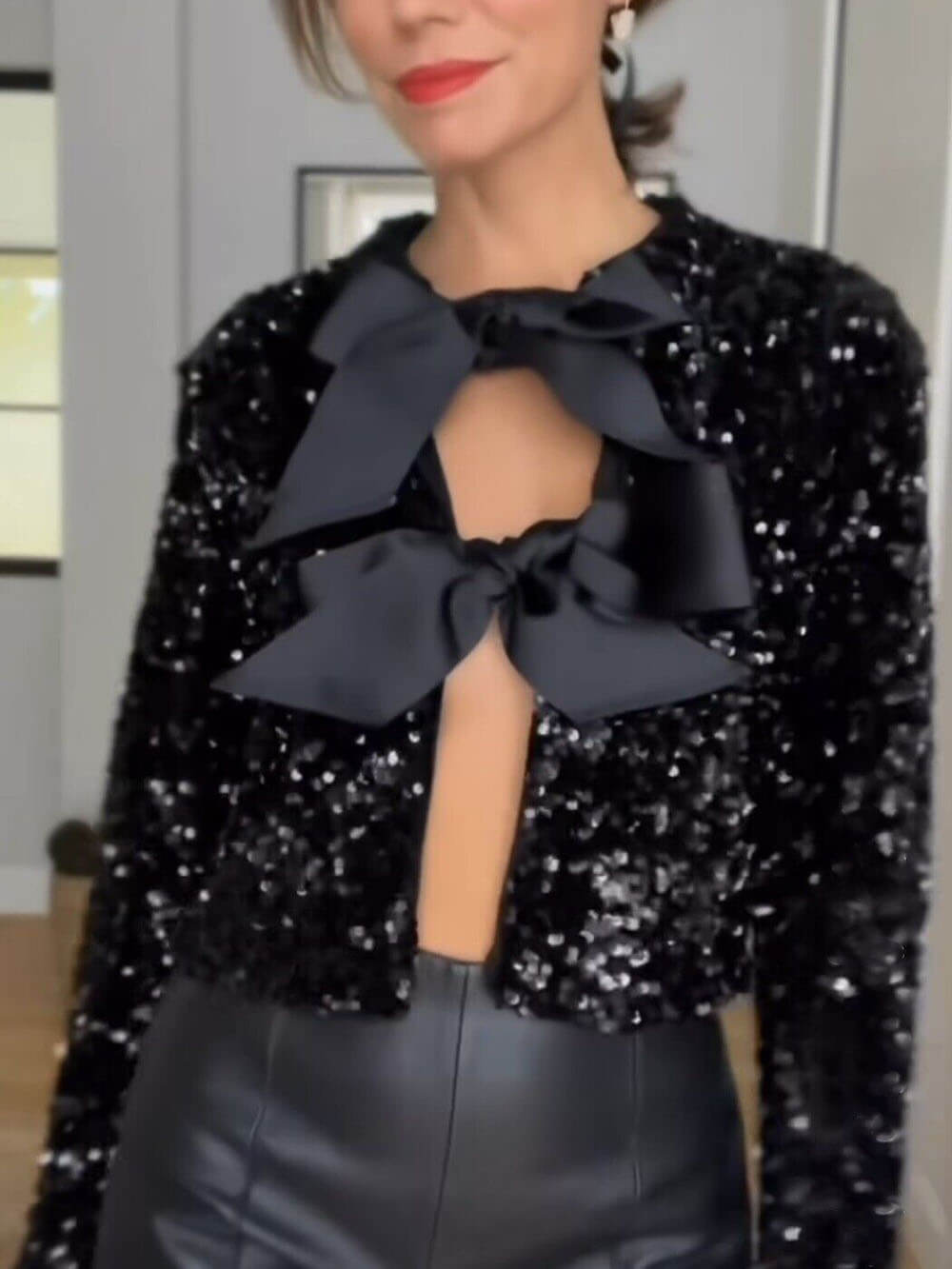 Odette Sequin Jacket – damesjas met pailletten en elegante striksluiting