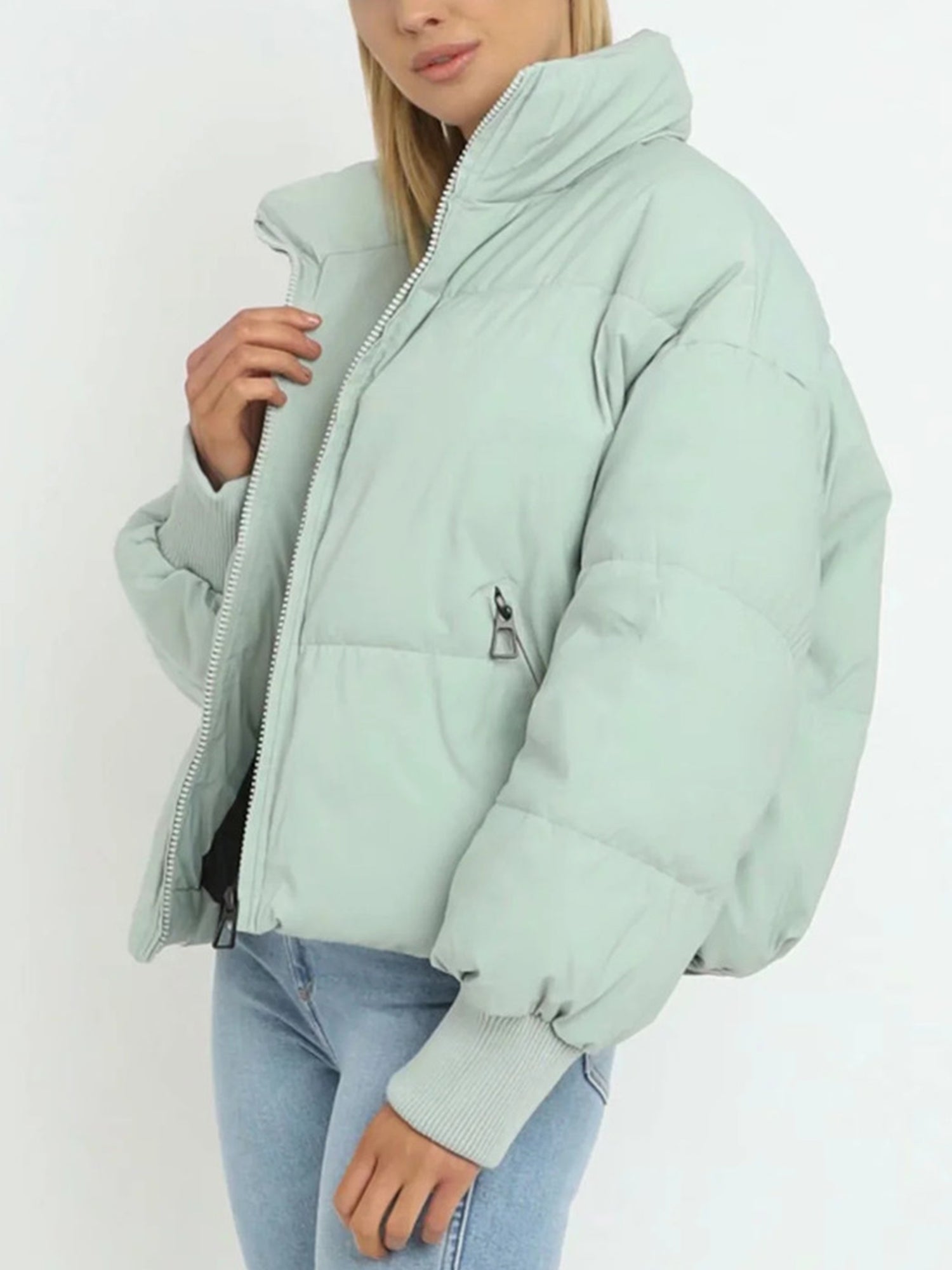Leonie Cropped Donsjas – Warmte en Stijl in een Modern Silhouet