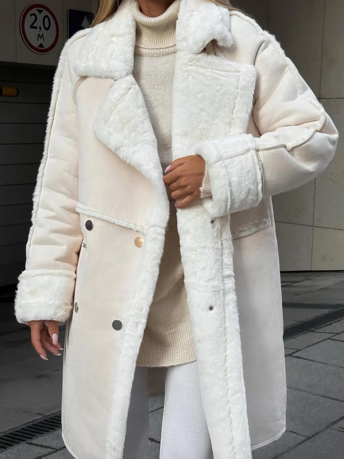 Celeste Fleece Coat – Luxe Winterjas met Elegantie en Warmte
