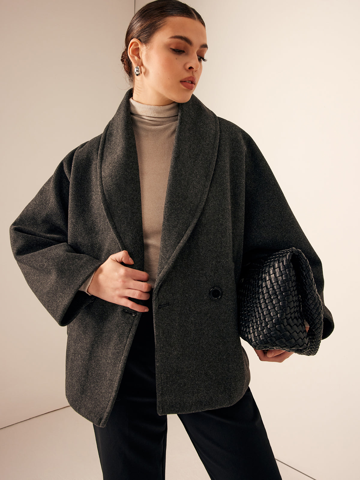 Liona Wollen Jas – Zachte Warmte en Tijdloze Elegantie