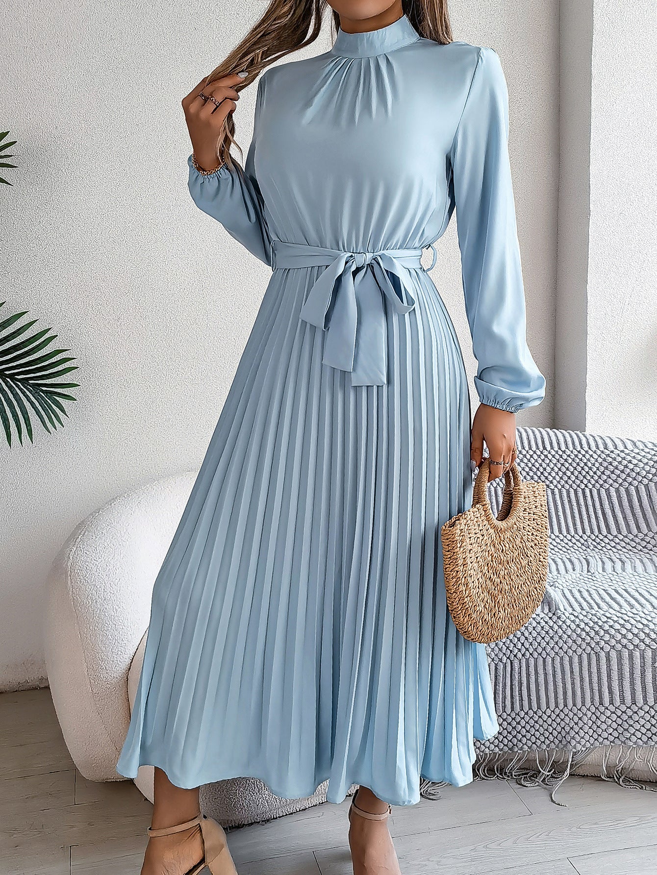 Jurk Dames met Opstaande Kraag en Geplooide Rok – Elegant & Veelzijdig