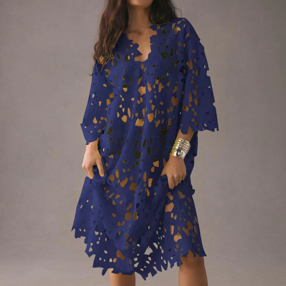 Acatila – Zomerjurk met Geborduurde Bloemen en Elegante Vakantieflair