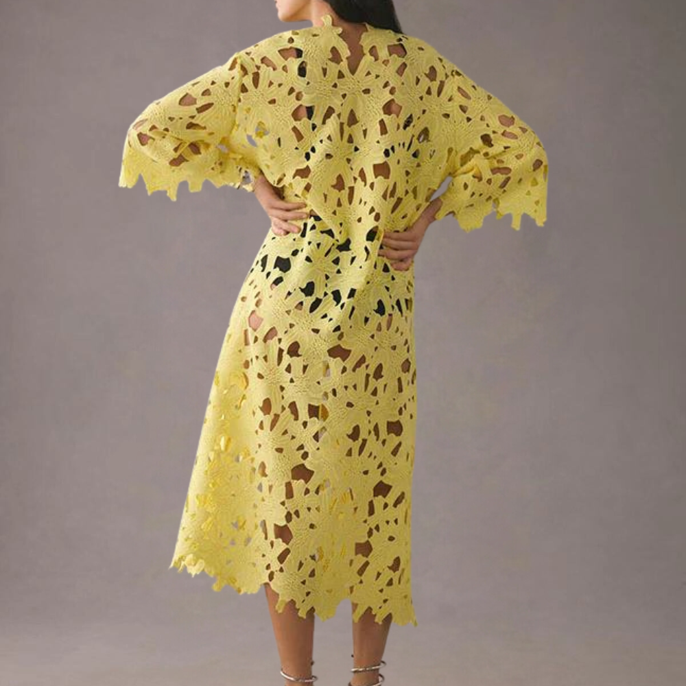 Acatila – Zomerjurk met Geborduurde Bloemen en Elegante Vakantieflair