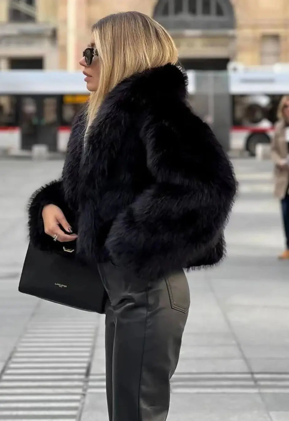 Alvéra Bontjas – Tijdloze Luxe in Elke Beweging