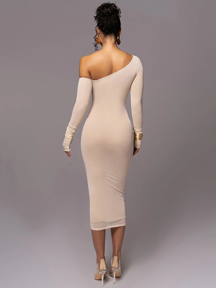 Elegante dames midi jurk met moderne verfijnde pasvorm