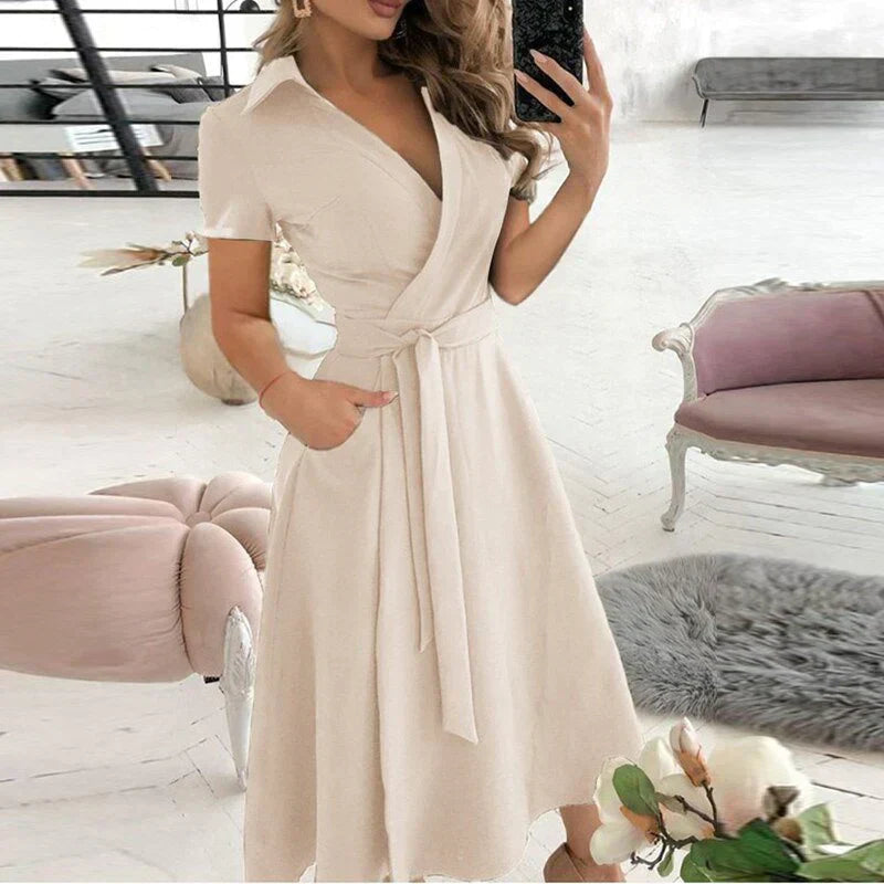 Isadora - A-lijn Stropdasjurk met Praktische Zakken voor een Elegante Look