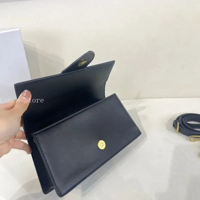 Celina – Luxe PU Leren Handtas met Tijdloze Elegantie en Functioneel Design