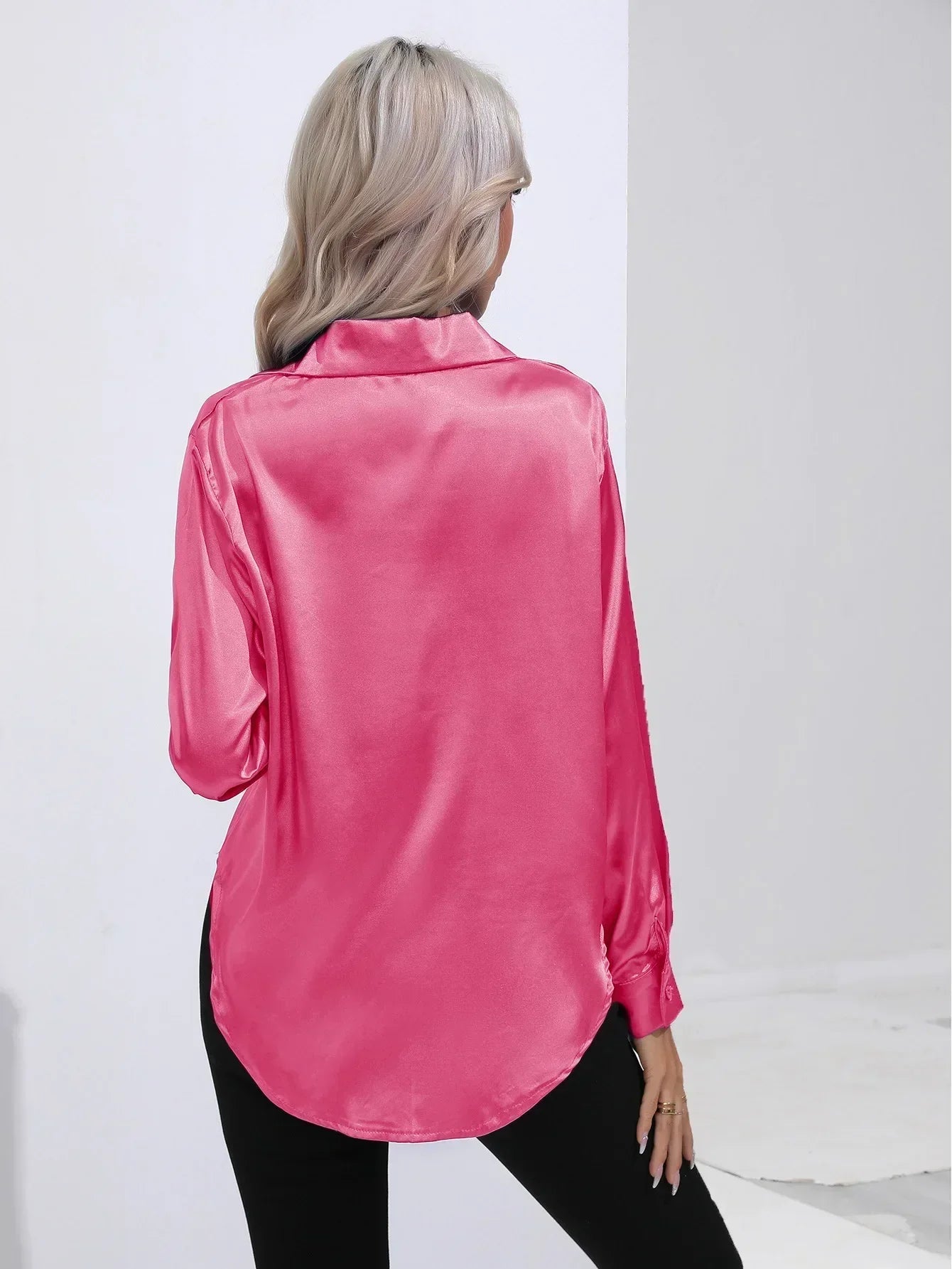 Serenya – Satijnen Blouse met Lange Mouwen, Elegant & Tijdloos voor Kantoor en Events