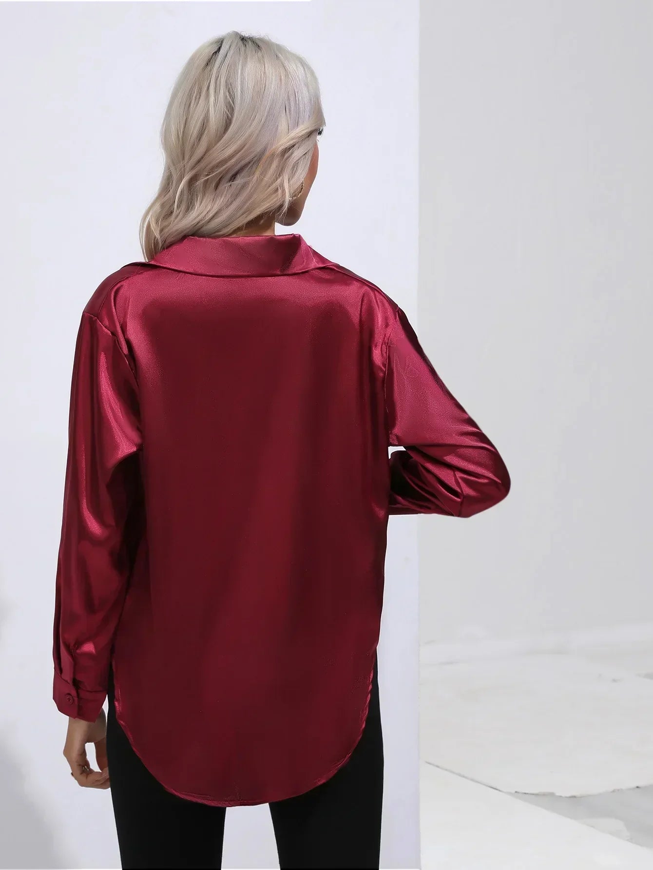 Serenya – Satijnen Blouse met Lange Mouwen, Elegant & Tijdloos voor Kantoor en Events