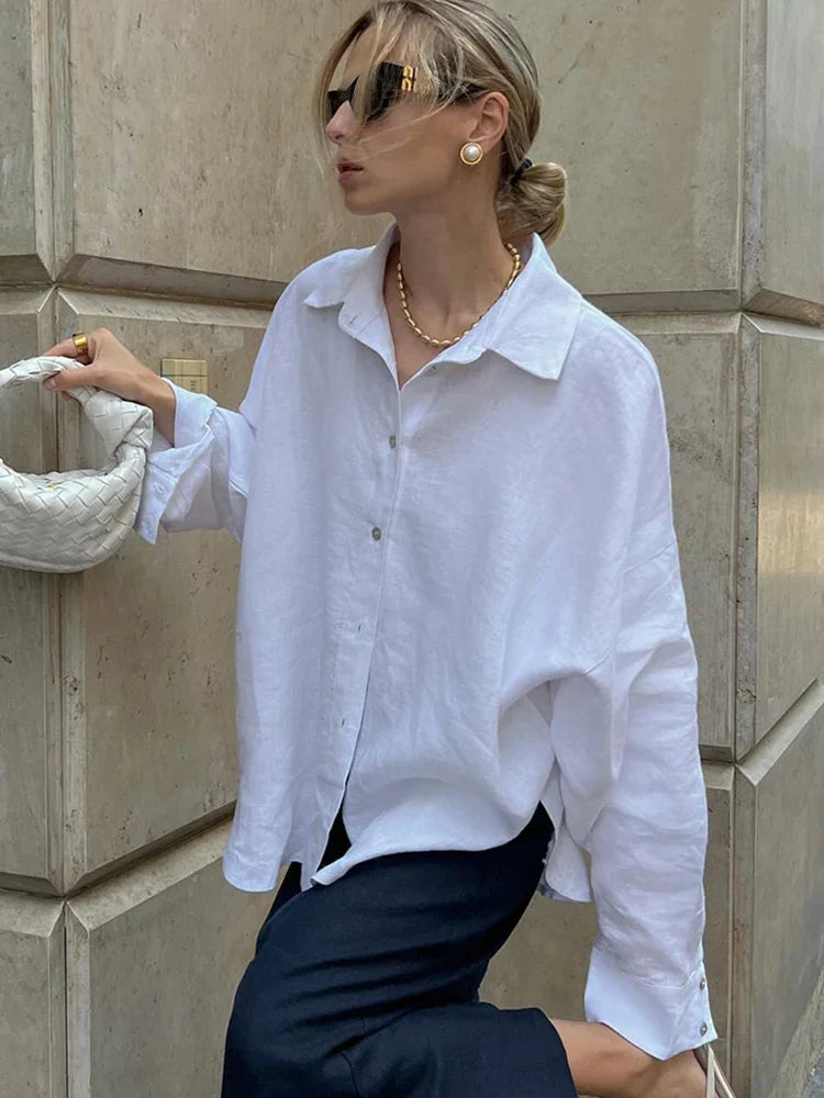Elayna – Oversized Damesblouse met Klassieke Kraag en Lichte Fit