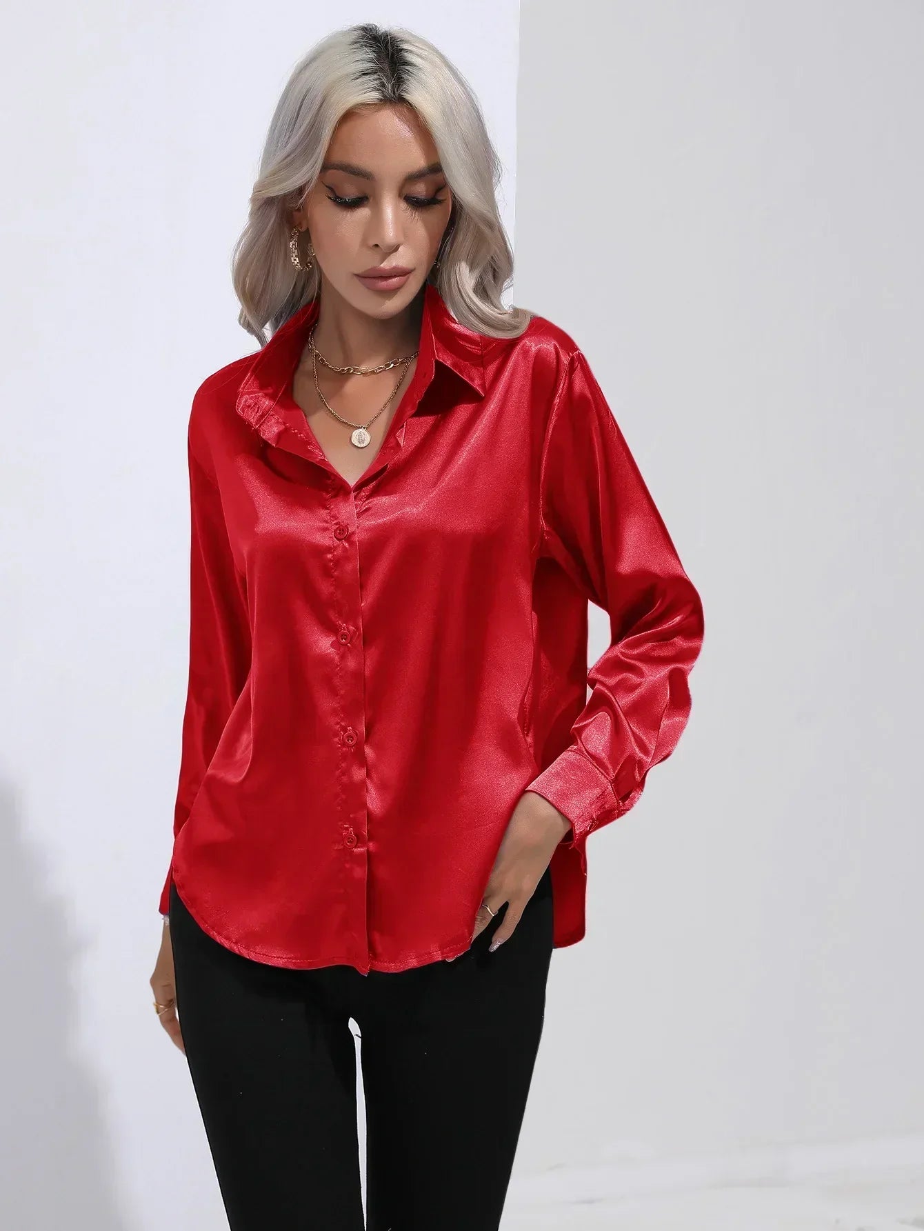 Serenya – Satijnen Blouse met Lange Mouwen, Elegant & Tijdloos voor Kantoor en Events