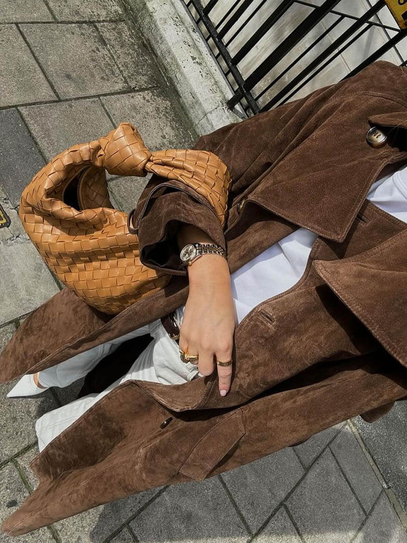 Amelise Vegan Suede Trench – Tijdloze Luxe in een Duurzame Vorm