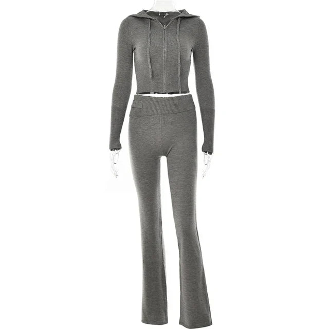 Meliora Trendy Trainingspak met Crop Top en Flared Broek – Stijlvol, Comfortabel en Vrouwelijk