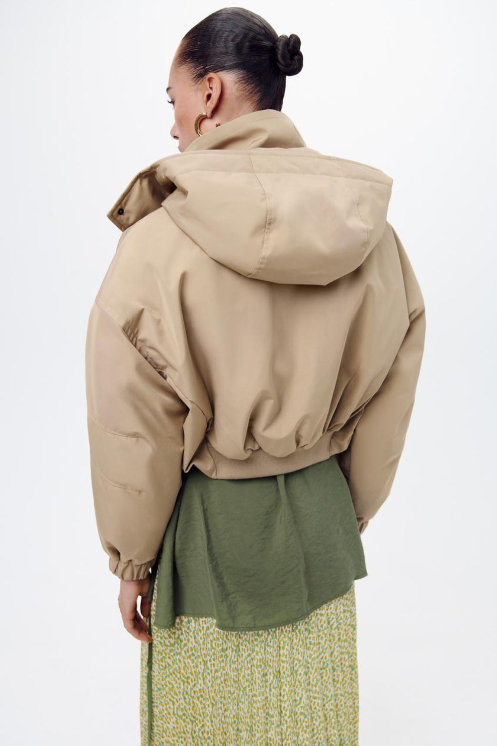 Aurea Hooded Jacket – Modern Comfort met Stijlvolle Simpliciteit