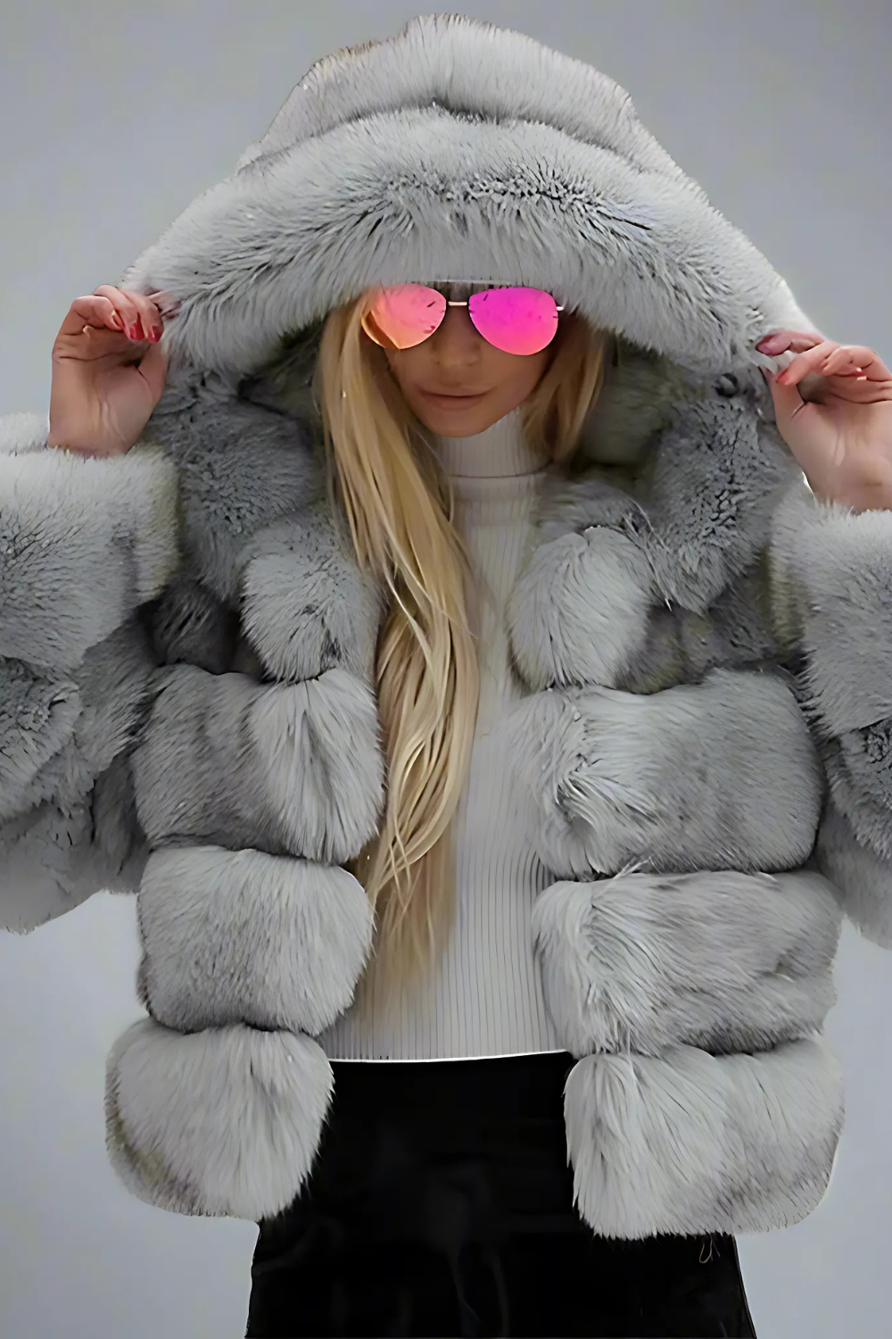 Serelise Pelsjack met Capuchon – Luxe Warmte & Tijdloze Elegantie