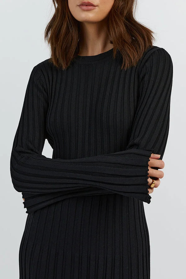 Alvaris – De stretch jurk die elegantie en comfort samenbrengt