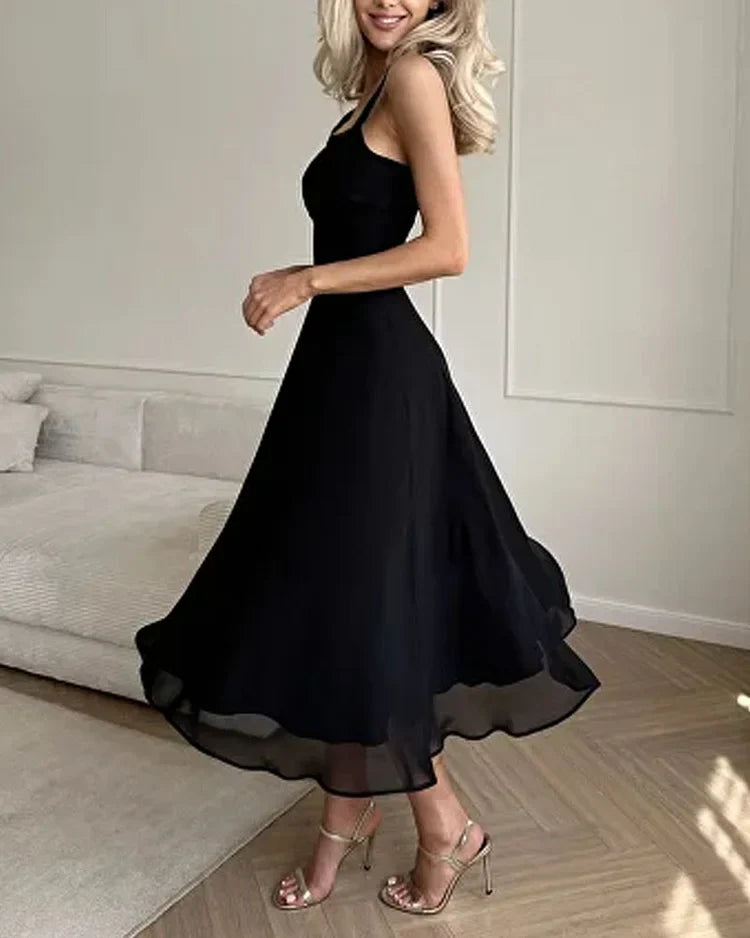 Dames chiffon jurk met vierkante hals – luchtig, elegant en tijdloos