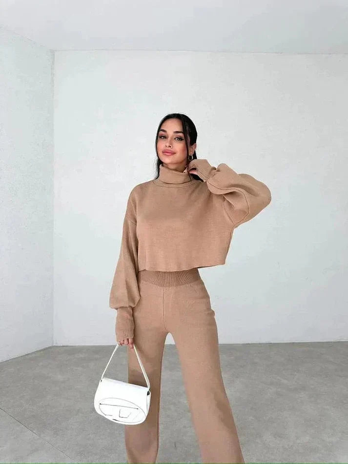 Solvienne – Tweedelige Set met Rolkraag, Stijlvol & Comfortabel voor Herfst en Winter