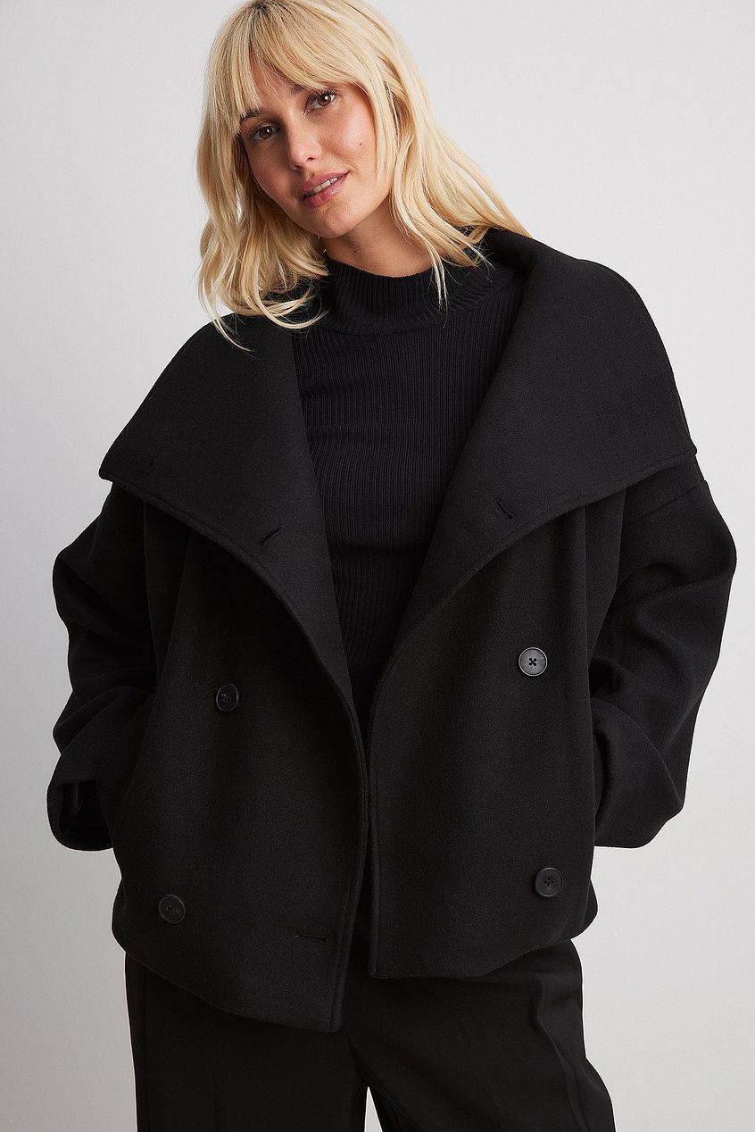 Mirelle – Korte Wollen Jas met Oversized Pasvorm en Luxe Afwerking