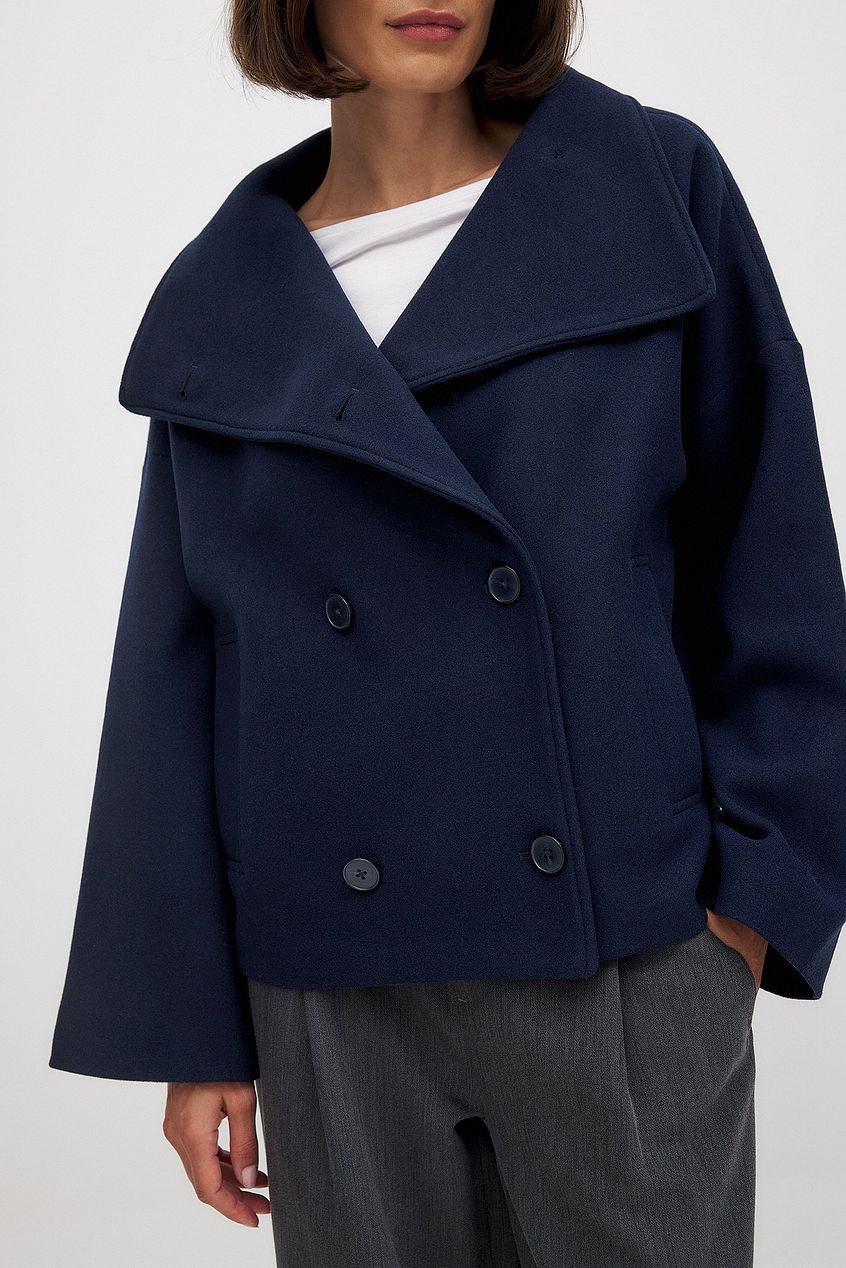 Mirelle – Korte Wollen Jas met Oversized Pasvorm en Luxe Afwerking