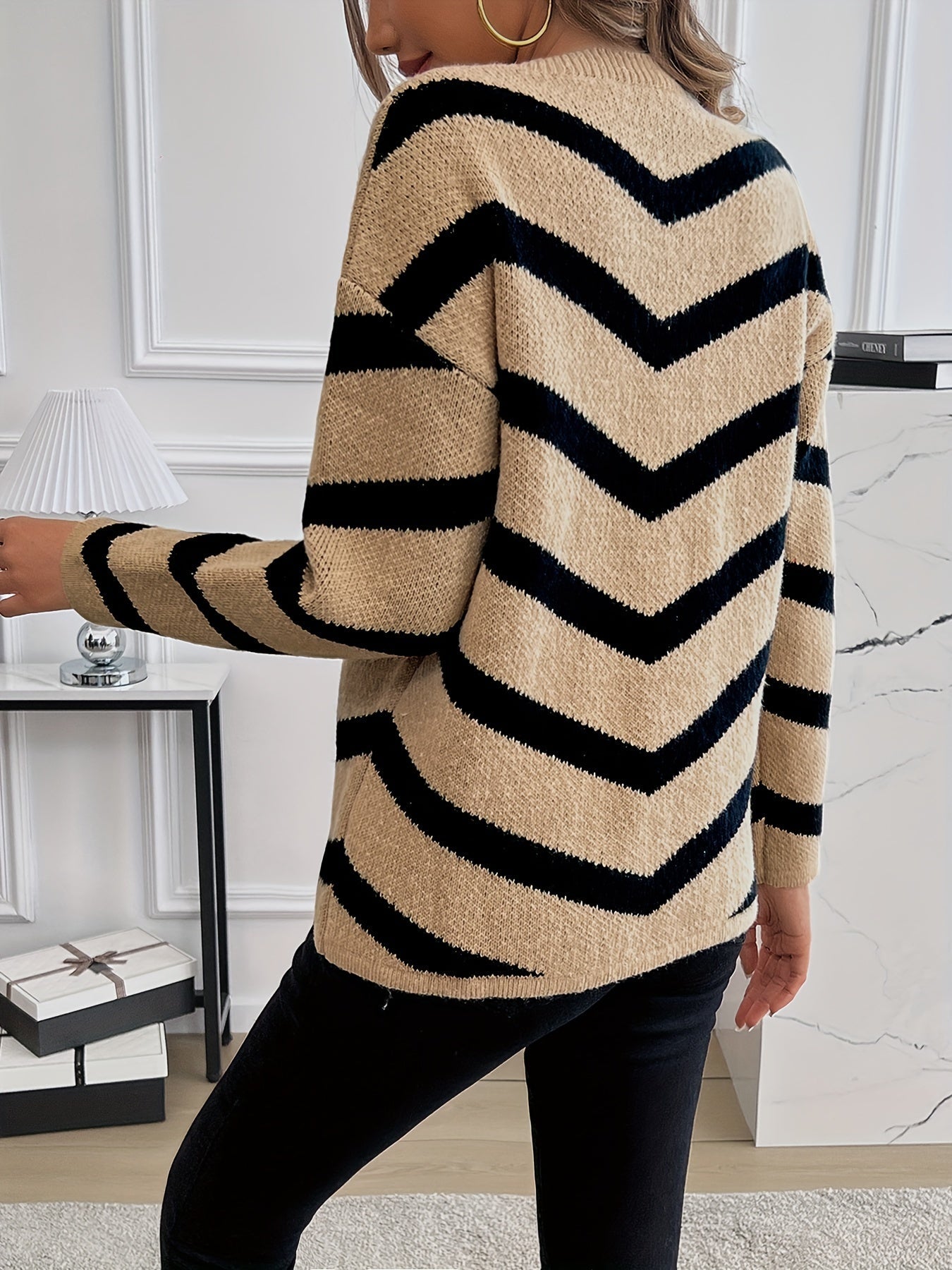 Alina Casual Trui met Chevronpatroon – Stijlvol & Comfortabel