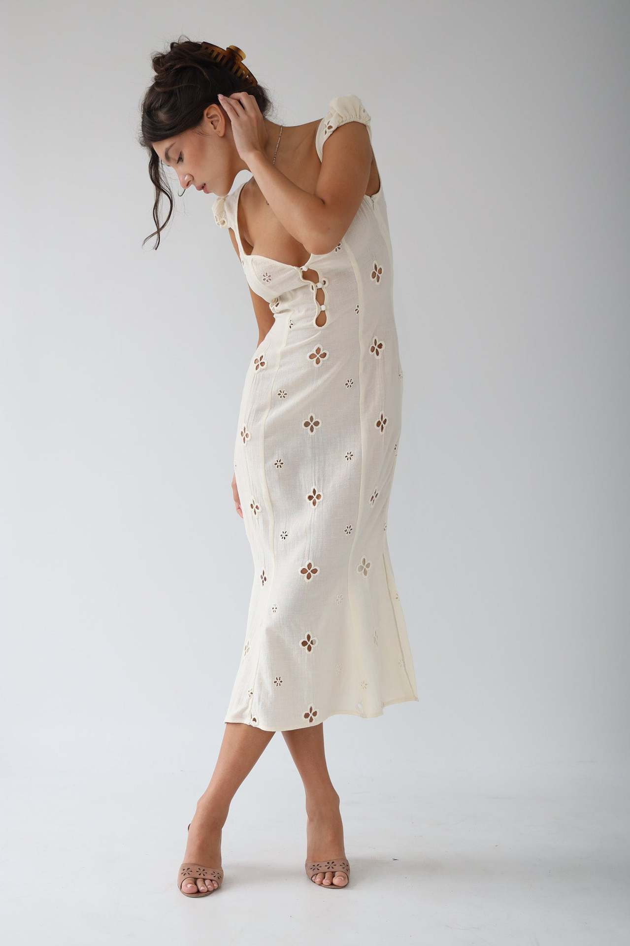 Isavella – Katoenen midi-jurk met vintage borduursels