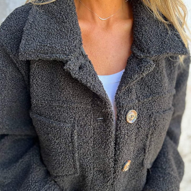 Aurélise Autumn Coat – stijlvolle damesjas met elegante snit en praktische details