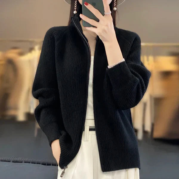 Noelle Wolblend Cardigan – Luxe Warmte met Tijdloze Elegantie