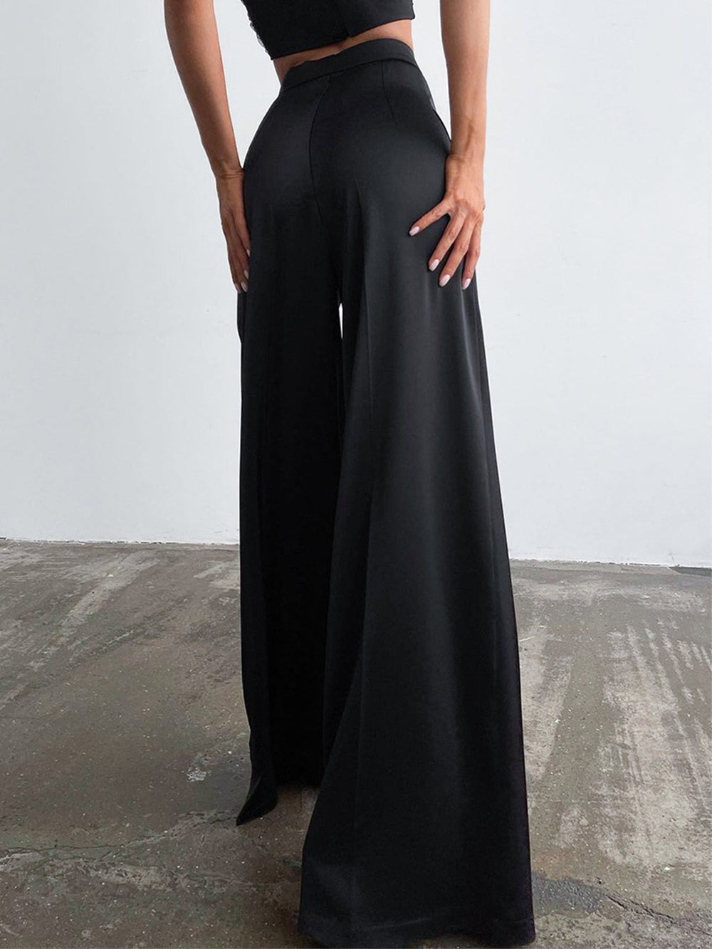 Sorviana – Wijde Satijnen Broek voor Dames | Luxe Glans & Moeiteloze Stijl