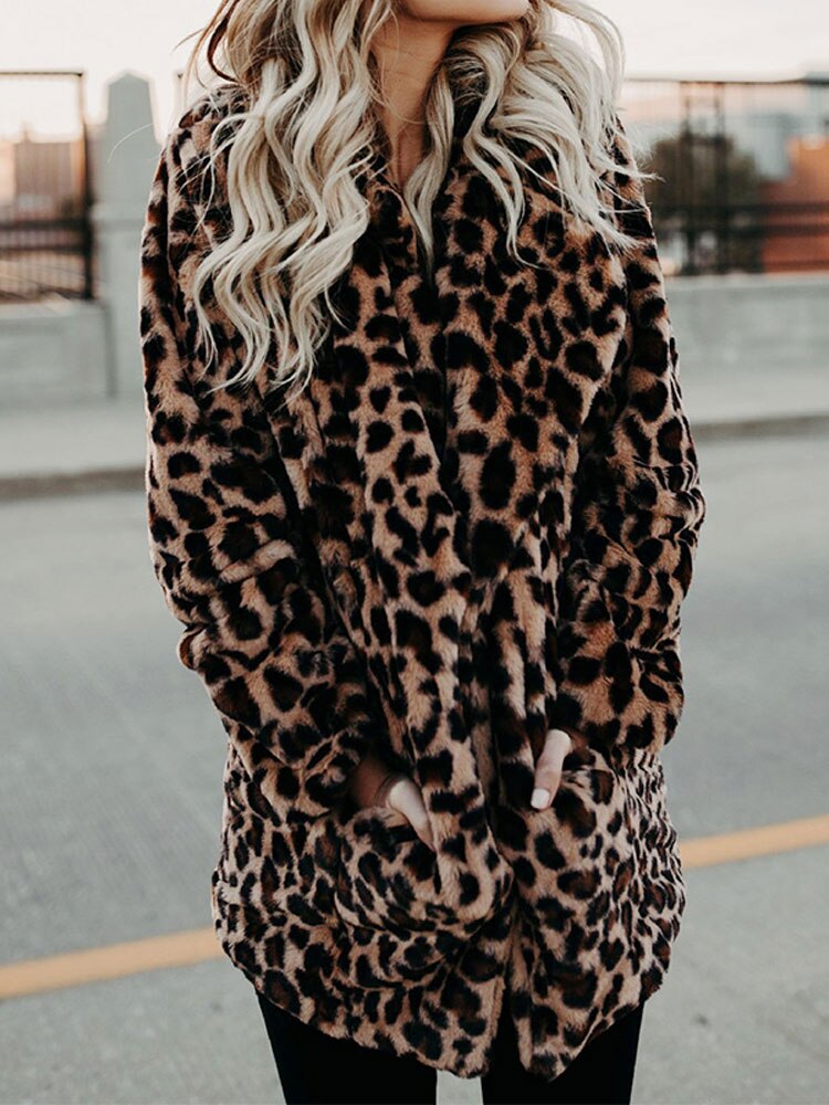 Leona Faux Fur Coat – Luxe Panterprint Jas met Edgy Elegantie