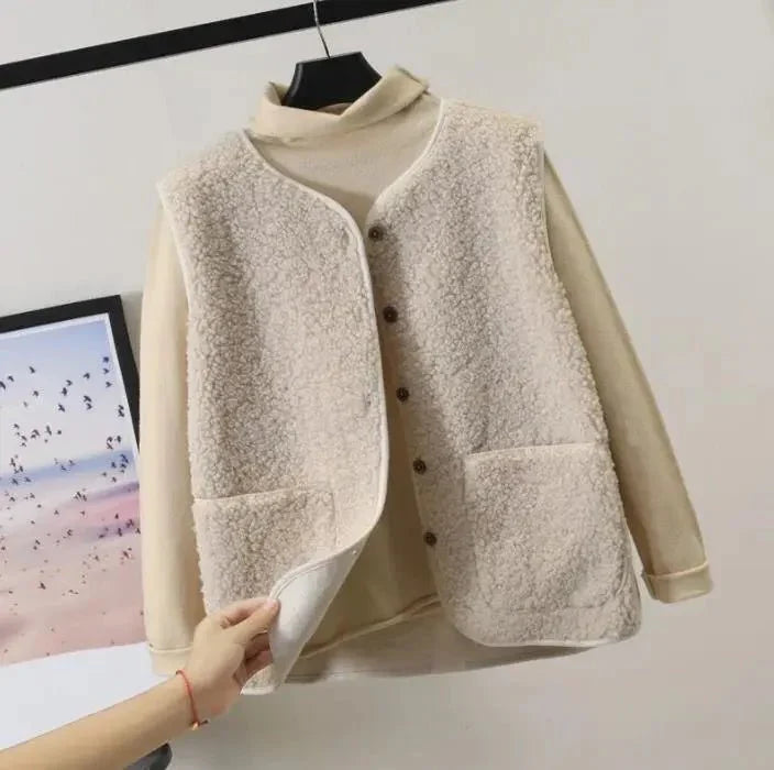 Isadora – Pluche Gilet met Luxe Zachte Textuur en Tijdloze Elegantie