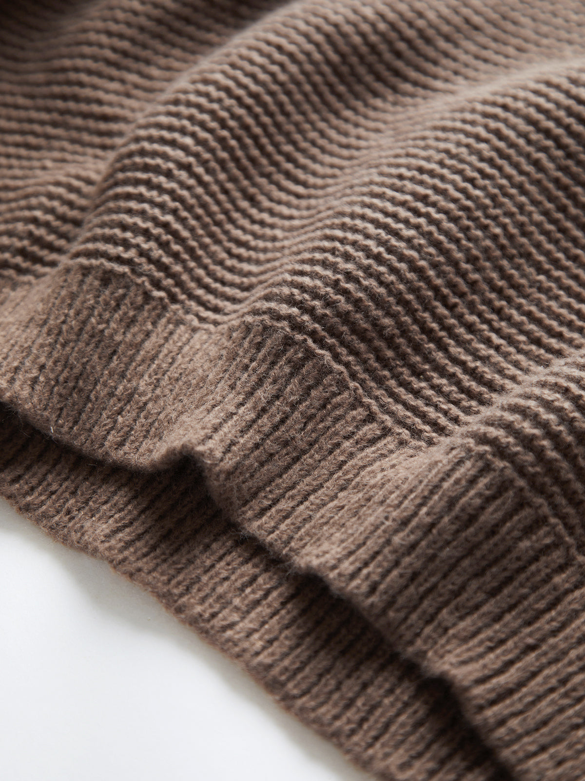 Amara – Effen Trui met Elegante V-hals