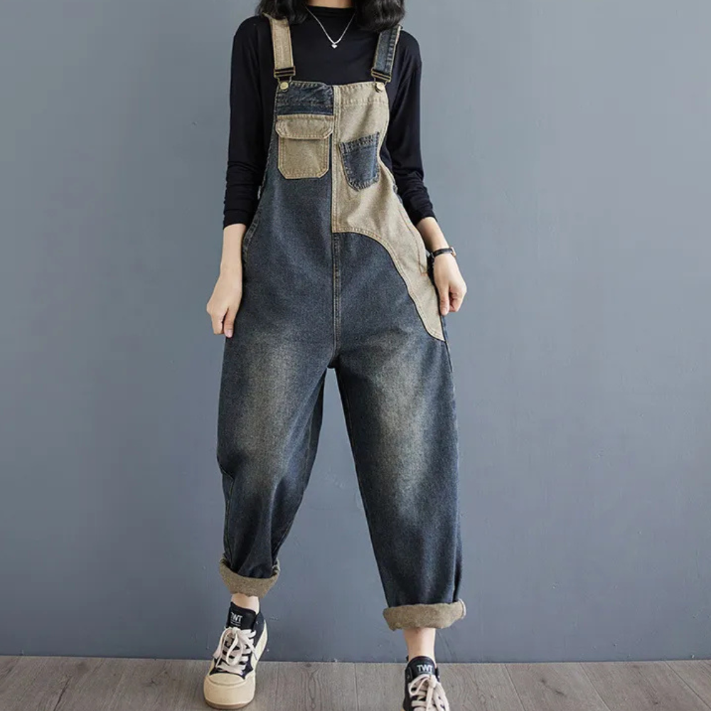 Agatia – Denim Jumpsuit met Verstelbare Banden en Tijdloze Flair