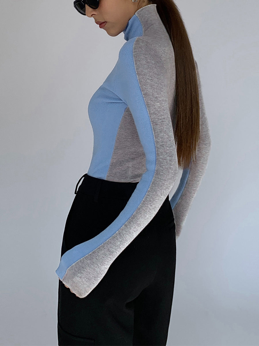 Noelle – Tweekleurige Gebreide Top met Regular Fit