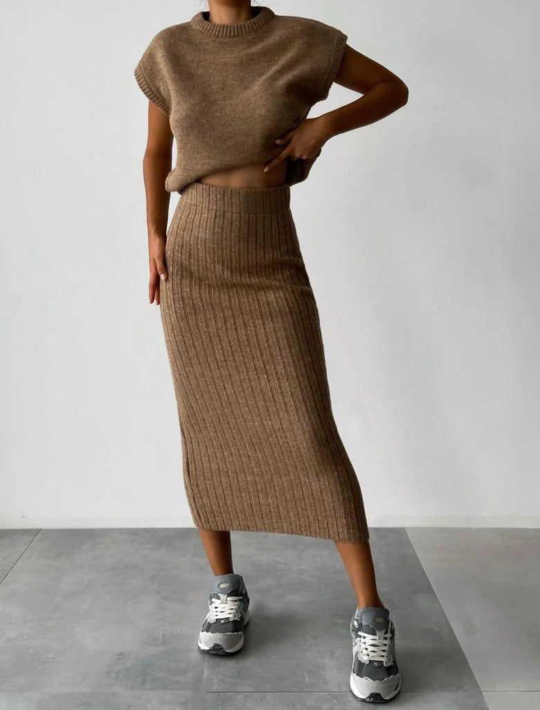 Elvaris – Gebreide Set voor Dames | Cardigan & Rok in Elegante Stijl