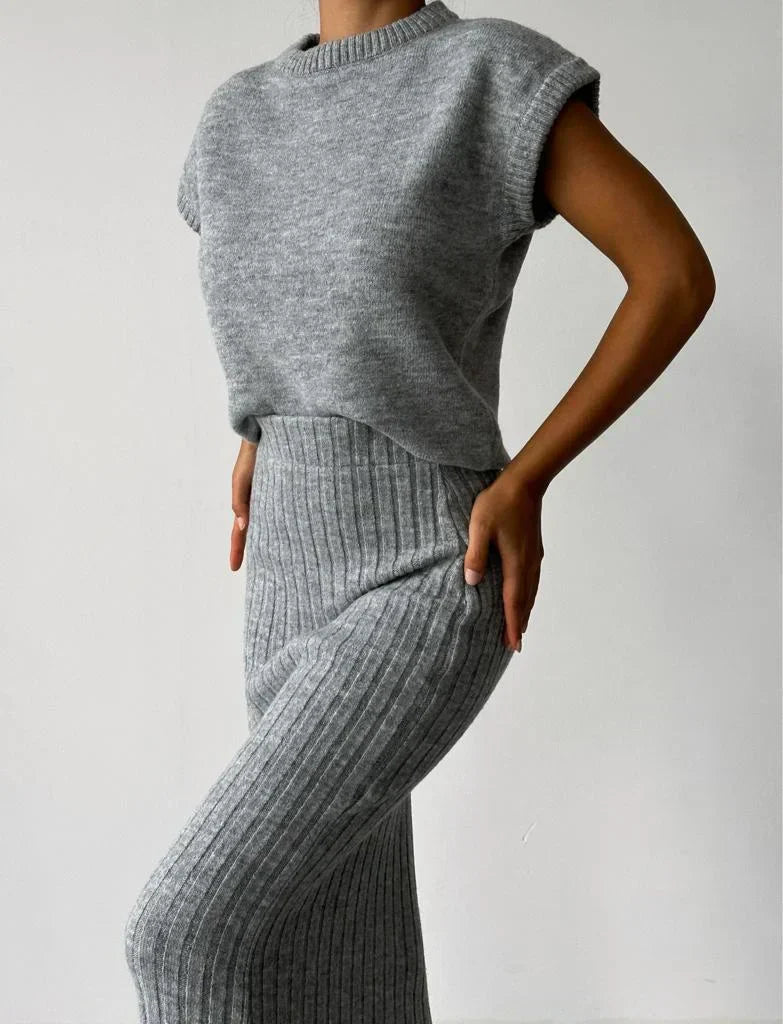 Elvaris – Gebreide Set voor Dames | Cardigan & Rok in Elegante Stijl