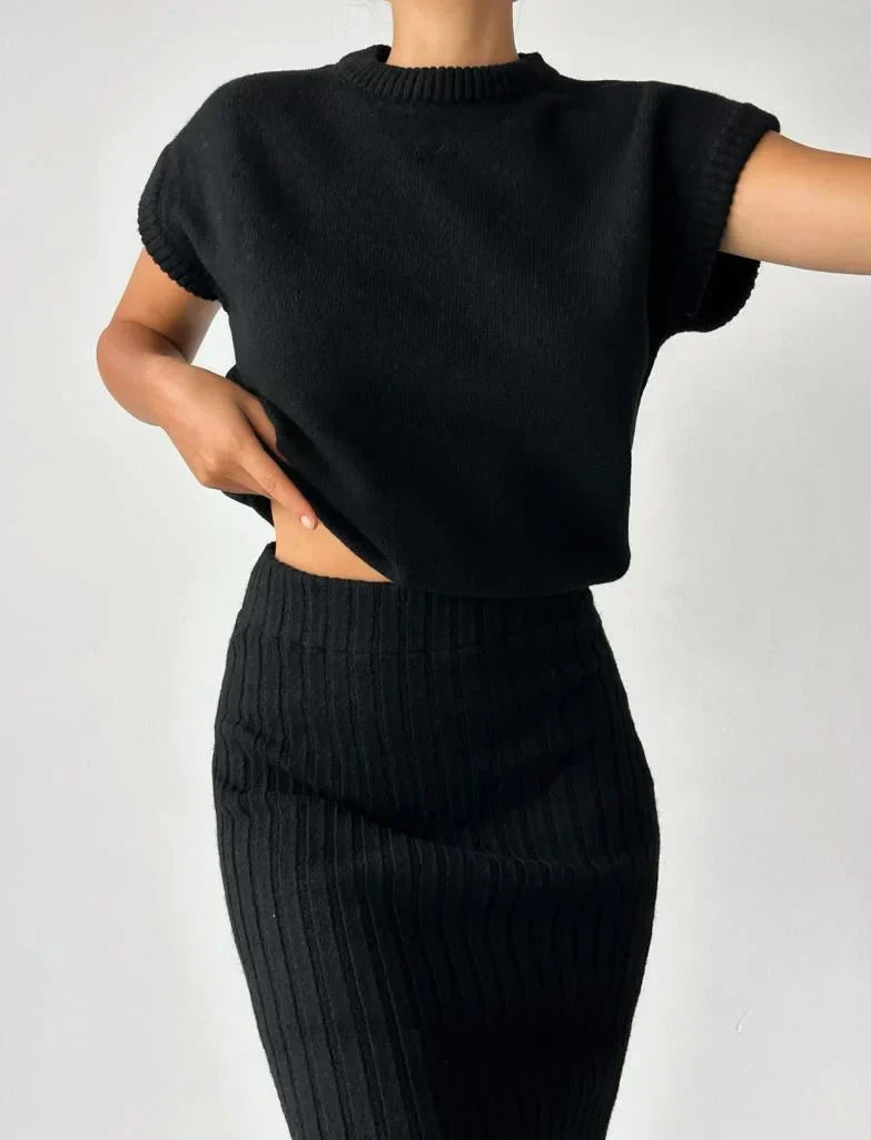 Elvaris – Gebreide Set voor Dames | Cardigan & Rok in Elegante Stijl