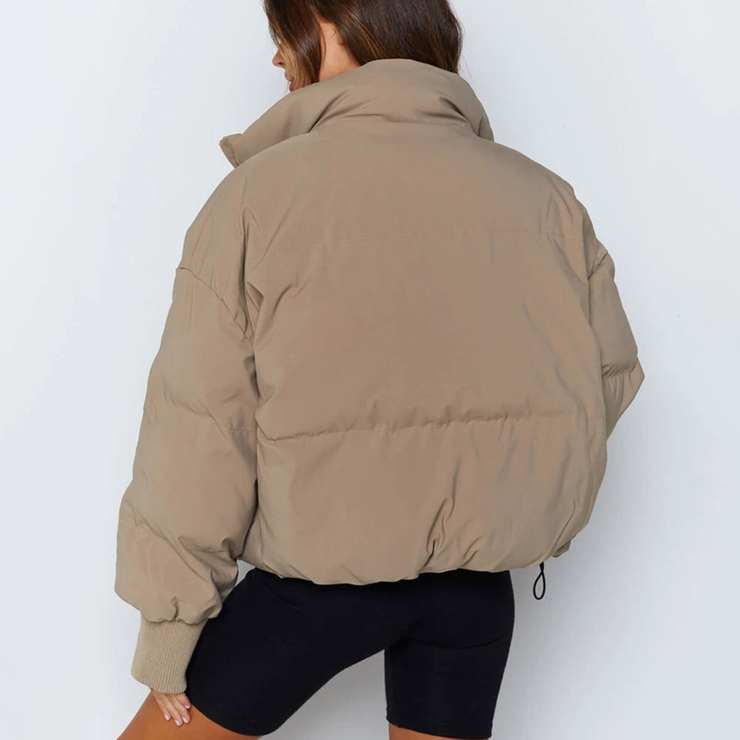 Leonie Cropped Donsjas – Warmte en Stijl in een Modern Silhouet