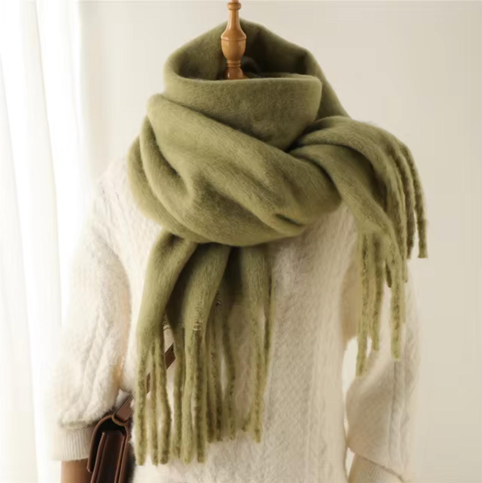 Averine – Luxe cashmere-look wintersjaal met franjes voor dames