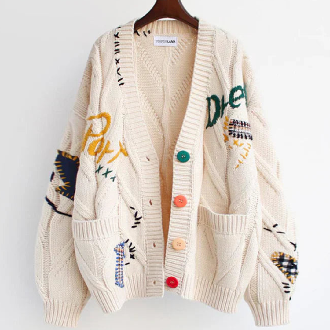 Auriane Buttoned Cardigan – damesvest met klassieke knopen en tijdloze elegantie