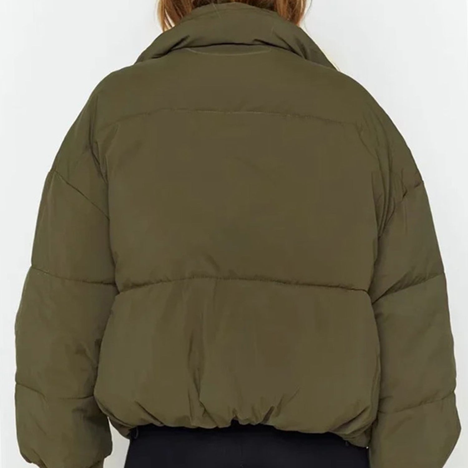 Leonie Cropped Donsjas – Warmte en Stijl in een Modern Silhouet