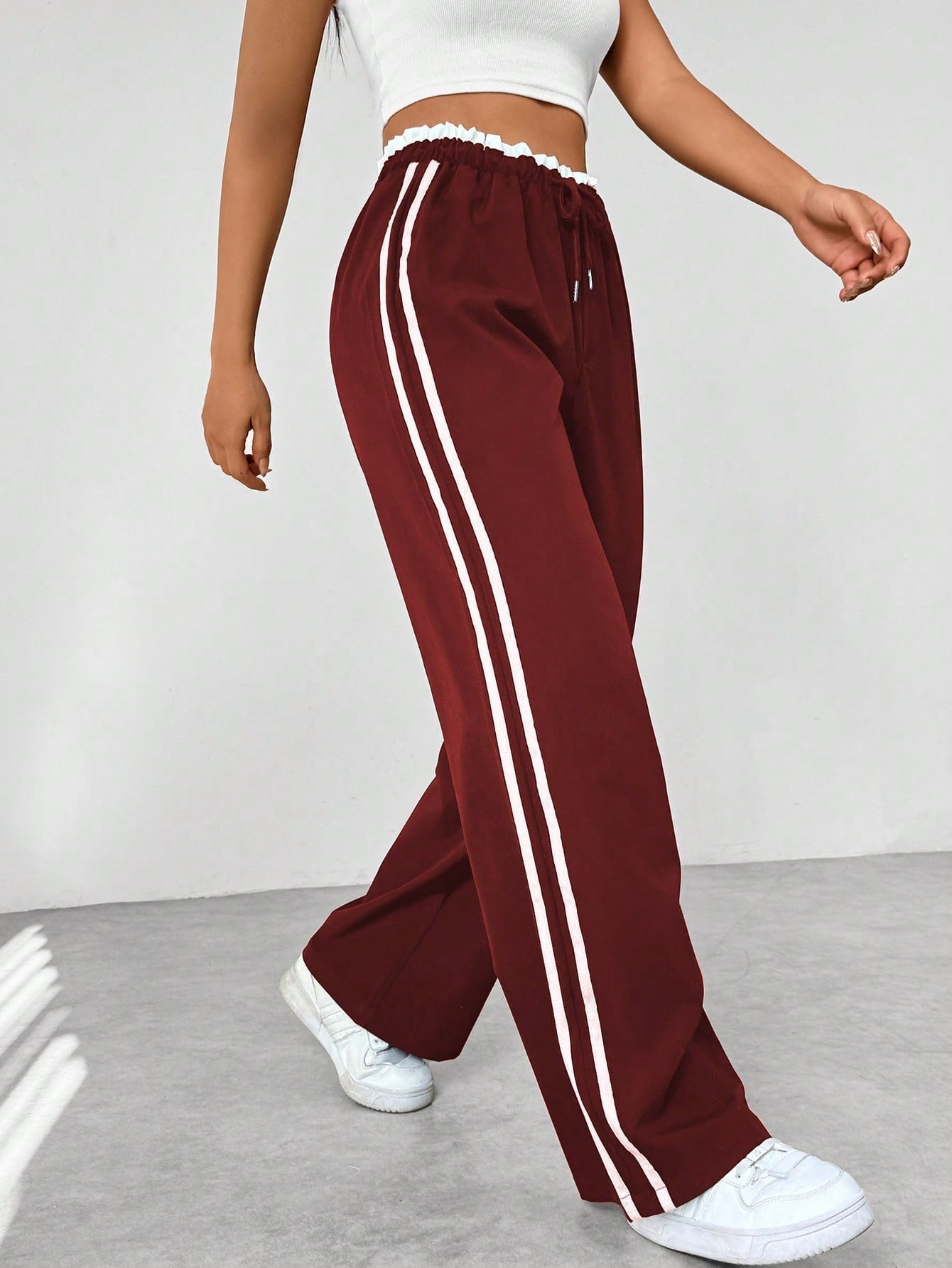 Selene – Sportieve wide-leg broek met trendy strependetail voor dames