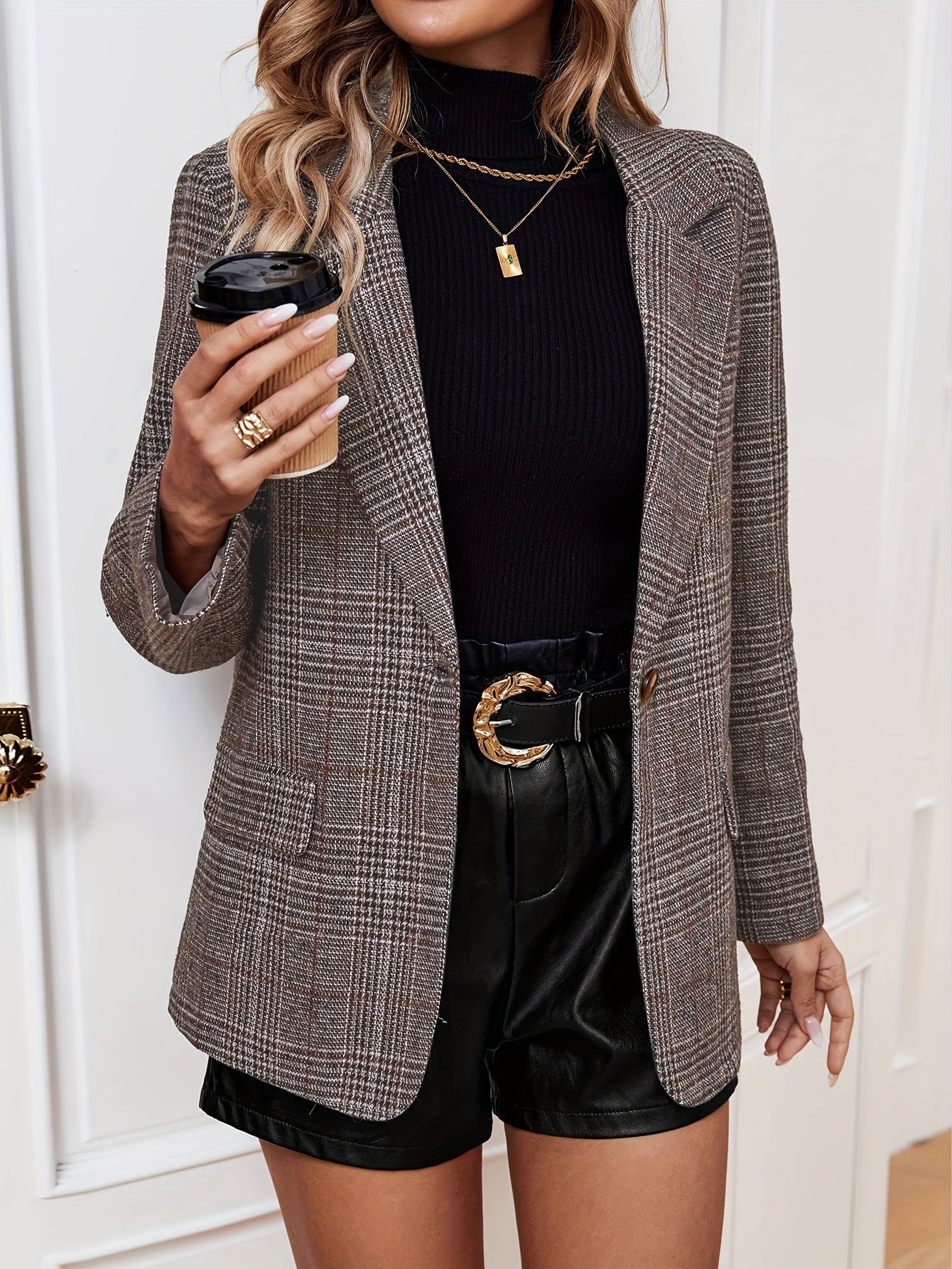 Émilienne Checked Blazer – lange damesblazer met ruitpatroon en verfijnde pasvorm