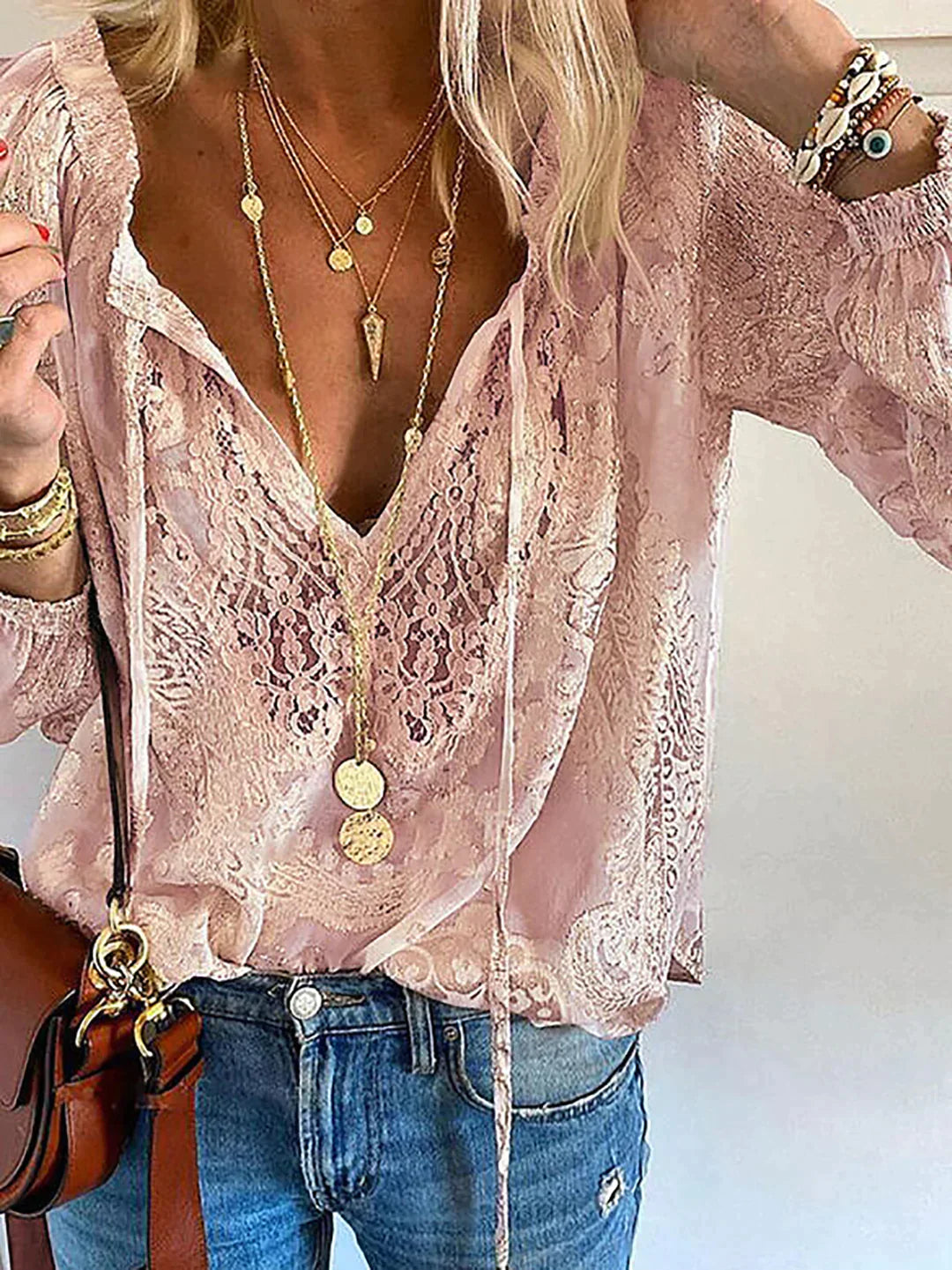 Calista - Unieke Blouse met Elegante Kantdetails en Lange Mouwen