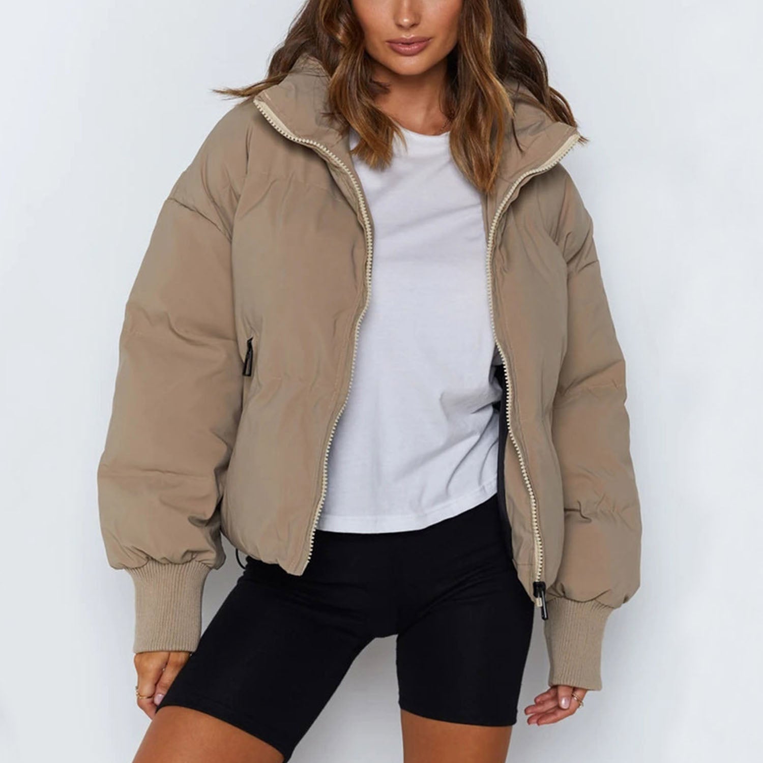Leonie Cropped Donsjas – Warmte en Stijl in een Modern Silhouet